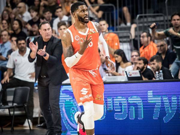 מונרו, מצאו לו מחליף