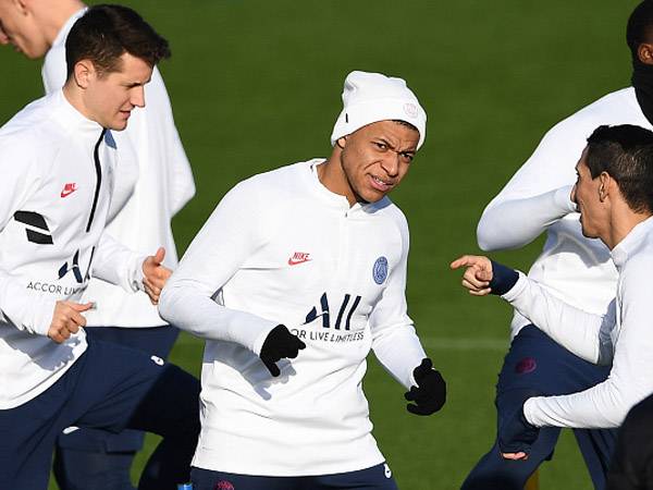 אמבפה. לא ממהר להאריך חוזה בפ.ס.ז' (Getty)