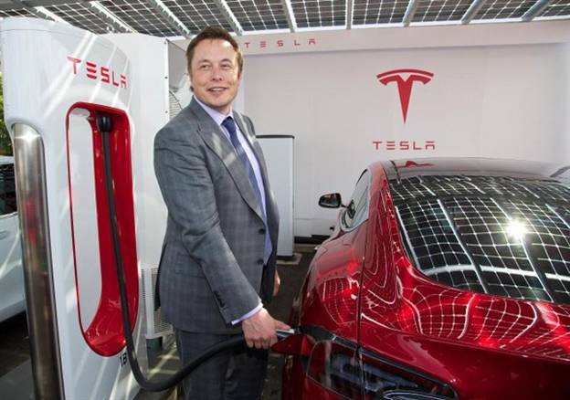 המנוע החשמלי מאחורי המותג, אלון מאסק