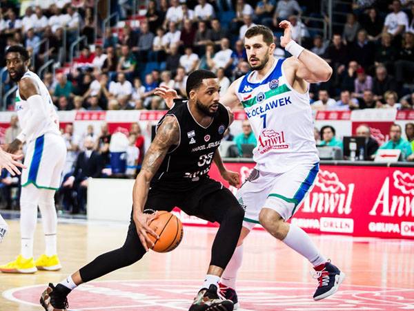 מחצית שנייה מעולה. תומאס (באדיבות אתר פיב"א)