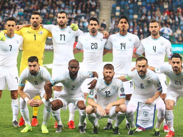 רובו לא ישחק נגד סקוטלנד. ההרכב שפתח נגד אוסטריה (צילום: אלן שיבר)