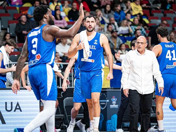 (FIBA)