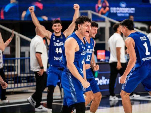(FIBA)