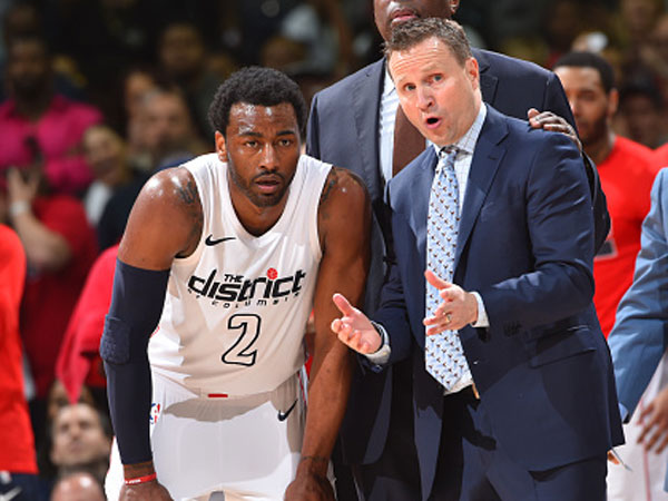 לא שקט בבירה (צילום: Jesse D. Garrabrant/NBAE via Getty Images)
