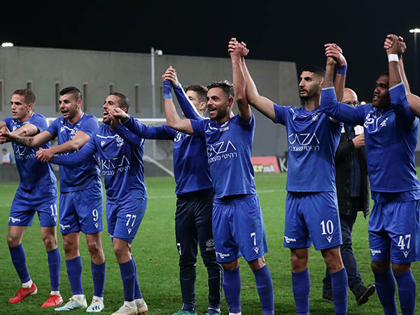 אבי לוזון חושש שעליית מכבי פ"ת תידחה (דני מרון)