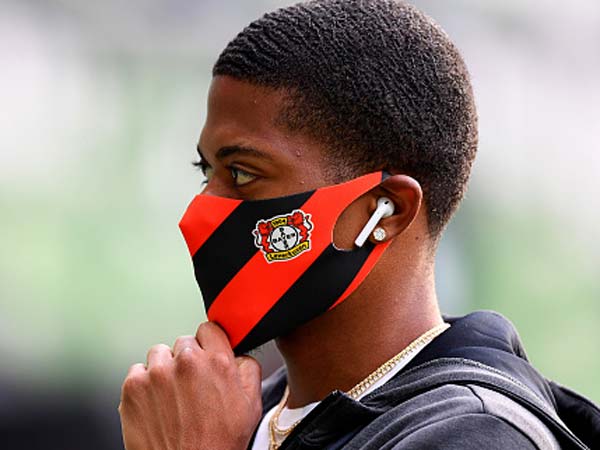 לוק חדש במגרש (getty)