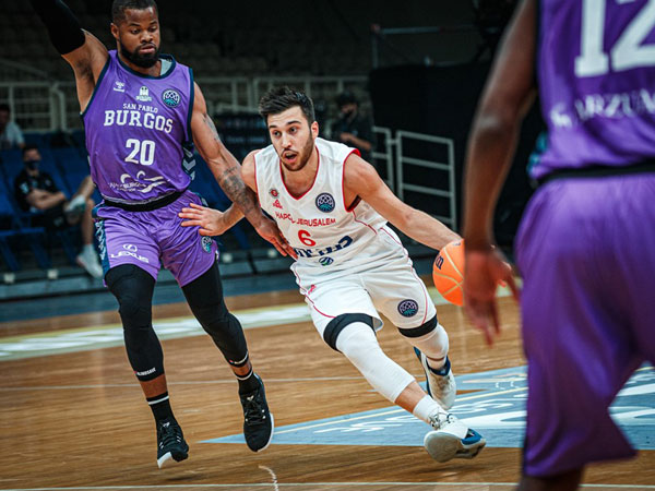 בלאט, לא המספרים שמצפים ממנו (FIBA)
