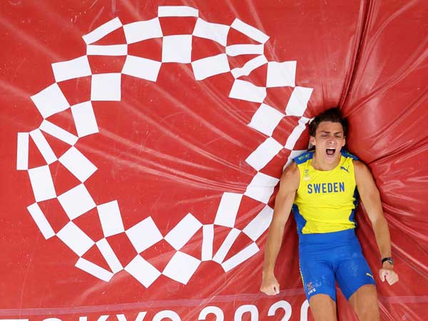 ארמנד דופלנטיס. תצוגת תכלית (GETTY)