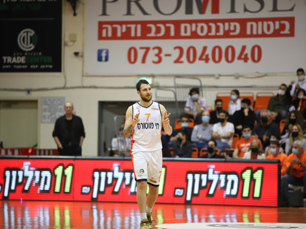 יתאוששו מהמשבר? גוט ונס ציונה (צילום: עמית סמיקט, נס ציונה)