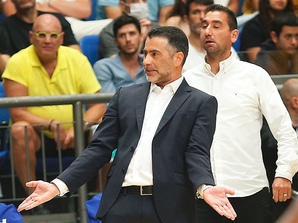 ישאר במועדון, אך לא כמאמן. אבן (אלן שיבר)
