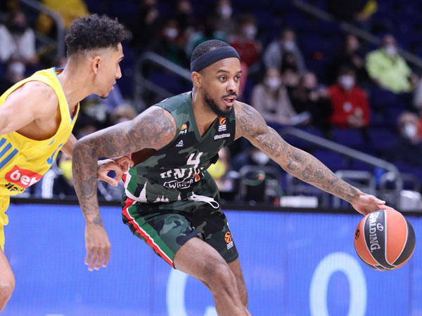 לורנזו בראון. רכז בפרופיל גבוה (Getty)