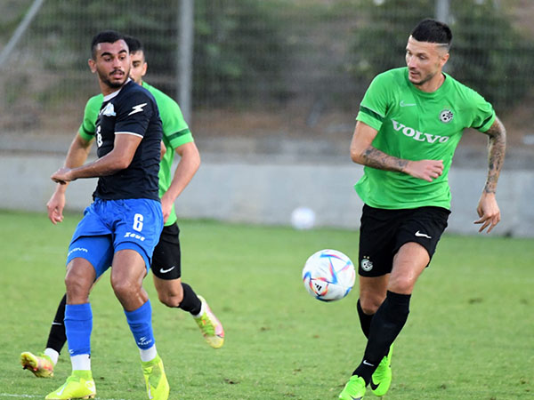 האוסטרלי עלה כמחליף וכבש (צילום: ראובן כהן, האתר הרשמי של מכבי חיפה)