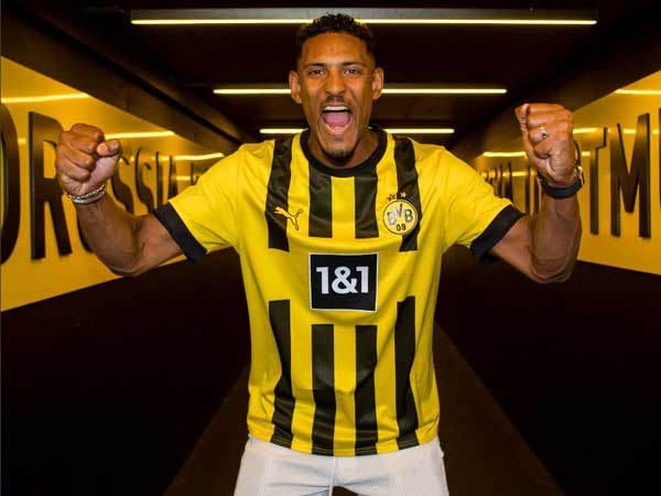 סבסטיאן האלר. עכשיו זה רשמי (Borussia Dortmund)