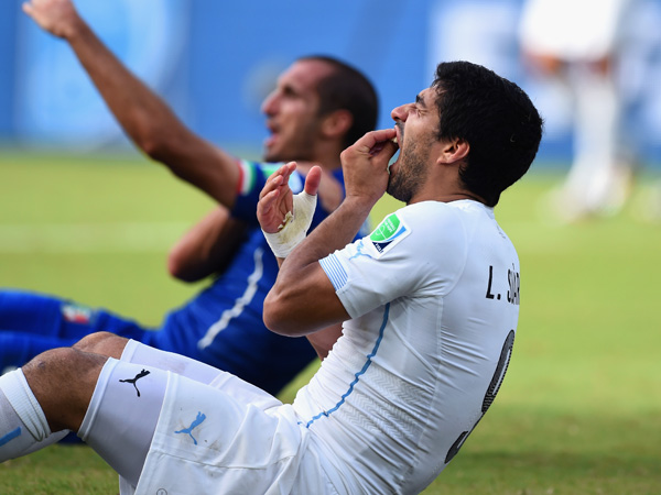 סוארז. מגיבור לחמור (Photo by Matthias Hangst/Getty Images)