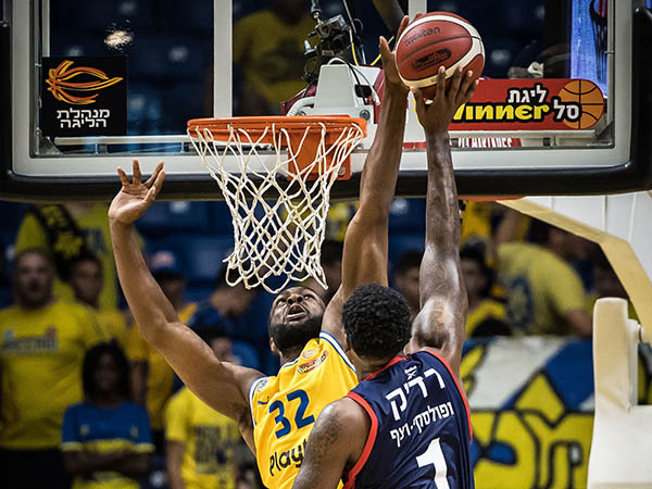 רדיק מול ניבו (עודד קרני)