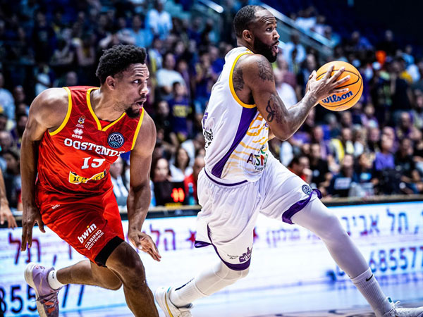 ג'ונסון. בלט בפתיחה (FIBA)