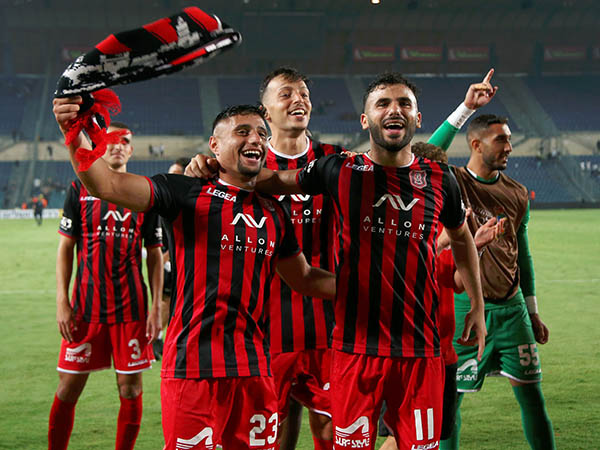 סיבוב ראשון נפלא. הפועל ירושלים (צילום: אלן שיבר)