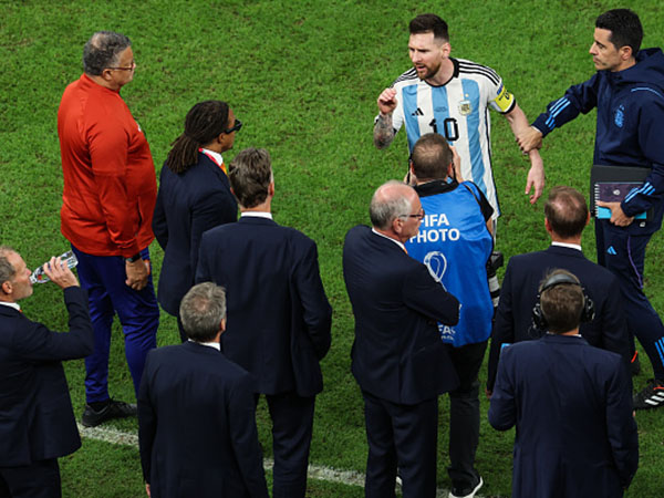 קודם ואן חאל, ואז וחהורסט (Liu Lu/VCG via Getty Images)