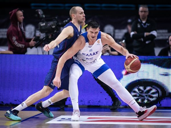 (FIBA)
