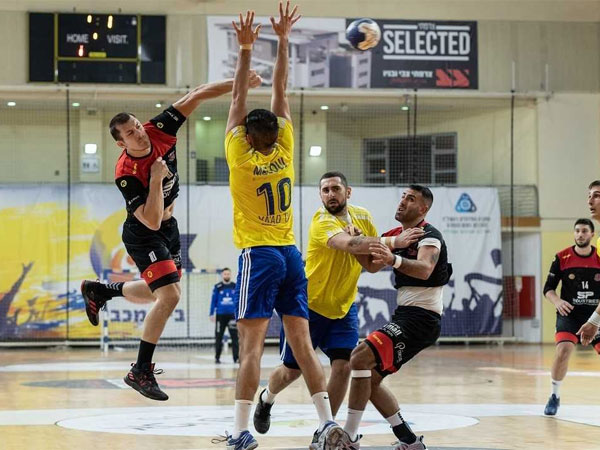אשדוד ומכבי ראשל"צ בקרב על גביע המדינה (פאבל אפאנוב)