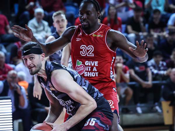 הקרב על המקום השני (עודד קרני)