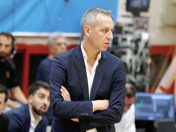 יעלה שוב עם ישראלים, קטש (אלן שיבר)