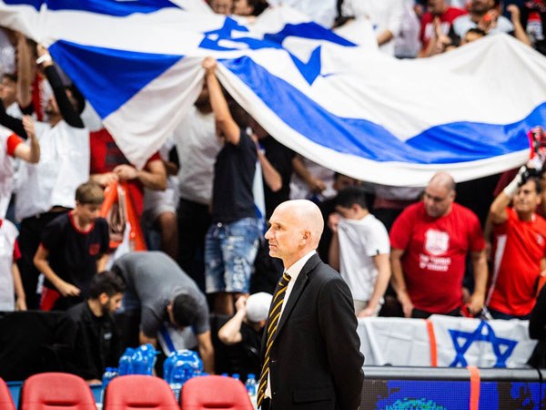 קאנצוריס. מצפים להחרגה ממשרד הספורט (FIBA)