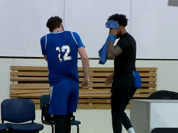 טוקוטו ומלמד בהתנגשות הראשים