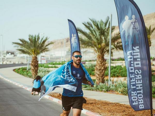קובי ממו | צילום: בני דויטש, באדיבות אחים לחיים