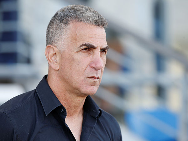 בלבול. הקבוצה שלו לא הופיעה (אלן שיבר)