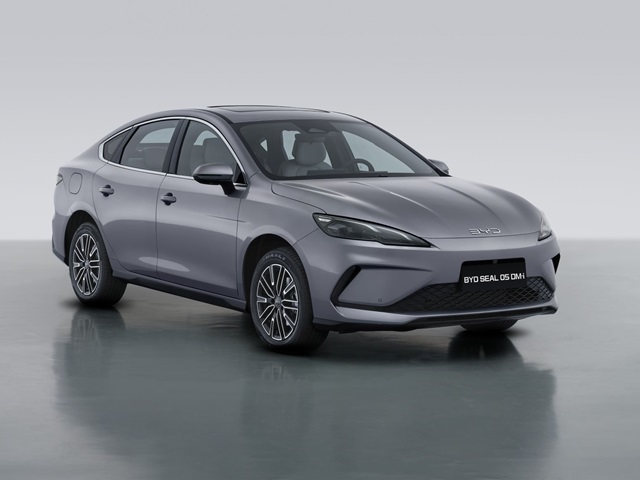 BYD סיל 05 פלאג-אין. תתחרה על לבבות ציי הרכב?