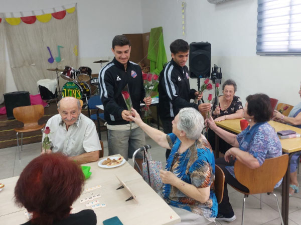 סרדל וארבל בביקור בבית צ`רנה (הפועל חיפה)