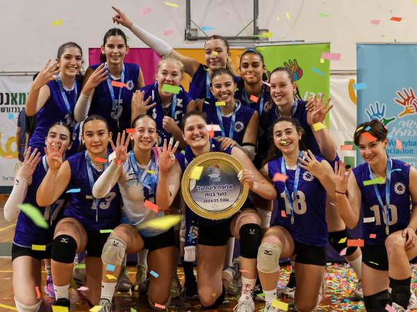 רמת אביב חוגגת אליפות רביעית ברציפות