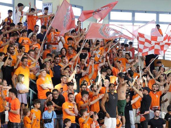 אווירה נהדרת בבית מכבי (אלן שיבר)