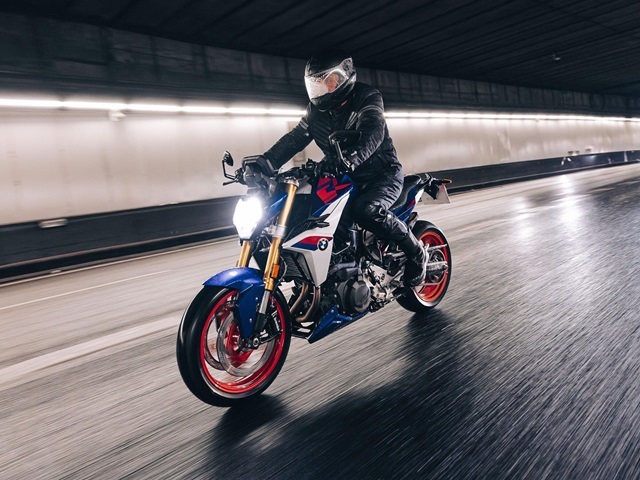 BMW F 900 R