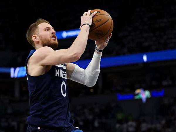 דיווינצ`נזו. לראשונה עם מדי איטליה (GETTY)