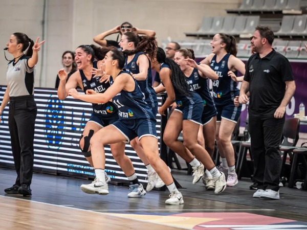 גאווה. (FIBA)