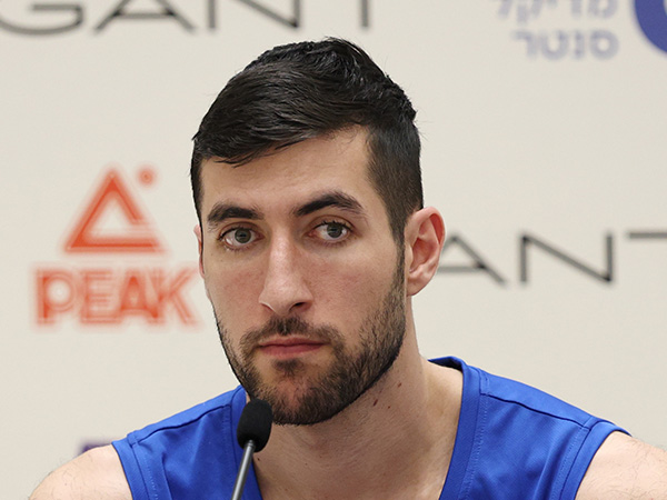 “שמים את העייפות בצד“. זוסמן (צילום: אלן שיבר)