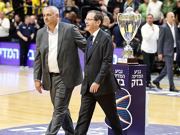 שוב גמר גביע בהיכל (צילום: אלן שיבר)