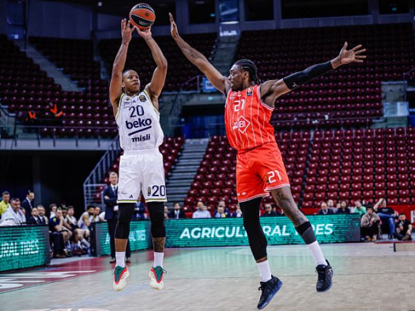 הכל מתחיל מההגנה (Yulian Todorov/Euroleague Basketball via Getty Images))
