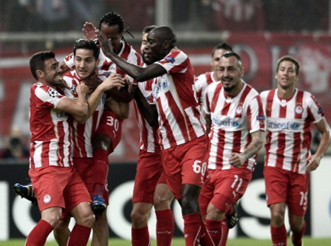 שחקני אולימפיאקוס. הפתעת העונה עד כה (GETTYIMAGES)