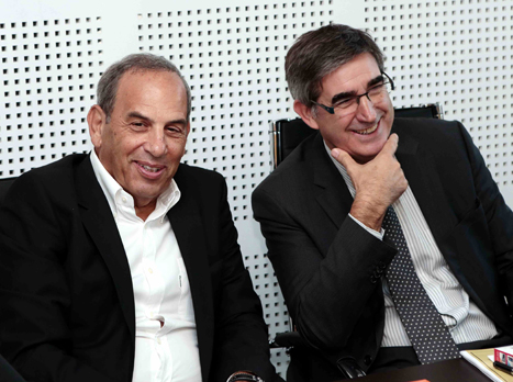 חיוכים לכל עבר (עודד קרני, מנהלת הליגה)