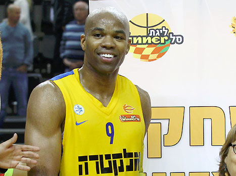 טיוס, זכה למחמאות (אלן שיבר)