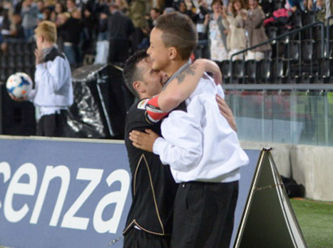 רגע מרגש. די נטאלה עם בנו (gettyimages)