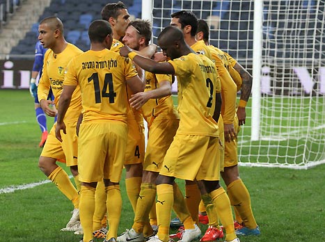 בסיומו הירושלמים חגגו (צילום: יוסי שקל)