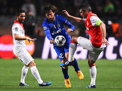 אחרי 90 דקות משעממות, יובה עם הכרטיס לחצי (Getty)