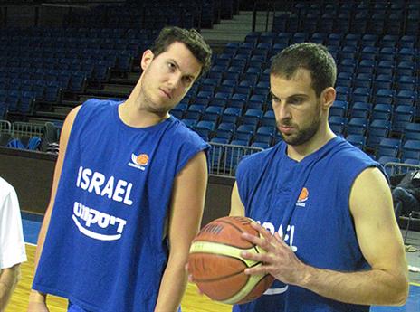 הלפרין ופניני יחסרו. "חשובים חברתית" (צילום: איגוד הכדורסל)