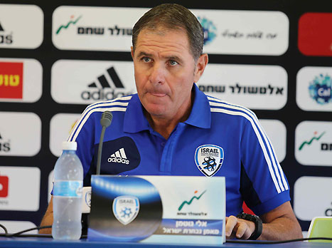 הנבחרת מוכנה לרגע האמת (צילום: אלן שיבר)