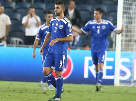 הנבחרת מחכה לנס (אלן שיבר)