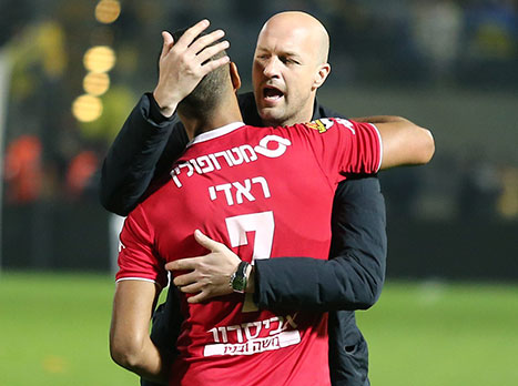 קרויף עם ראדי. מחפש מחליף (אלן שיבר)